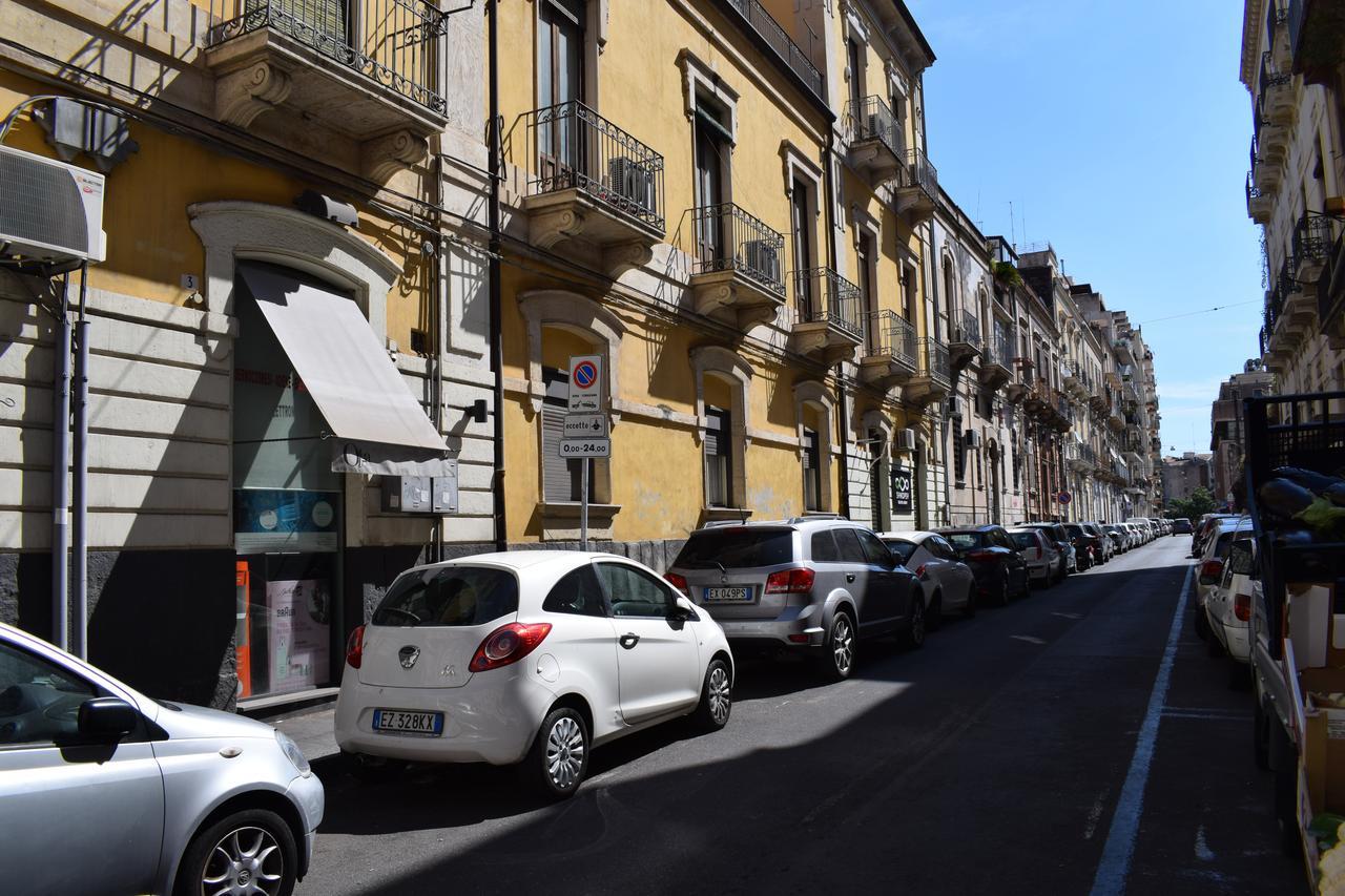 Il Cortiletto Di Piazza Verga Catânia Exterior foto